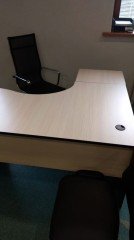 Угловой компьютерный стол в офис