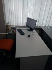 Прямой офисный стол