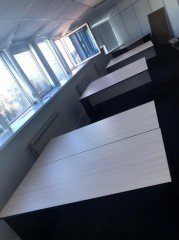 Прямые столы для персонала